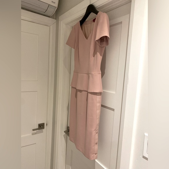 Hugo Boss powder pink dress US 0. Extremely pristine condition - Picture 4 of 9